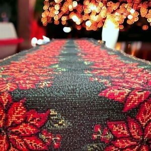 Table Runner l Poinsettia l Red/Green l